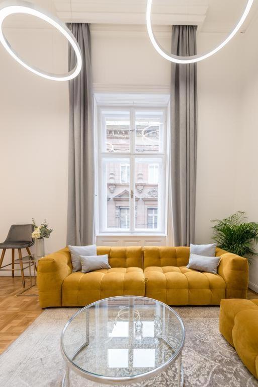 Andrassy With Free Parking Apartment