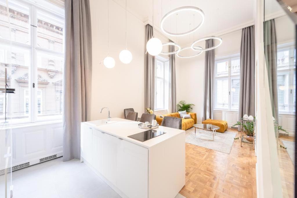 Andrassy With Free Parking Apartment *
