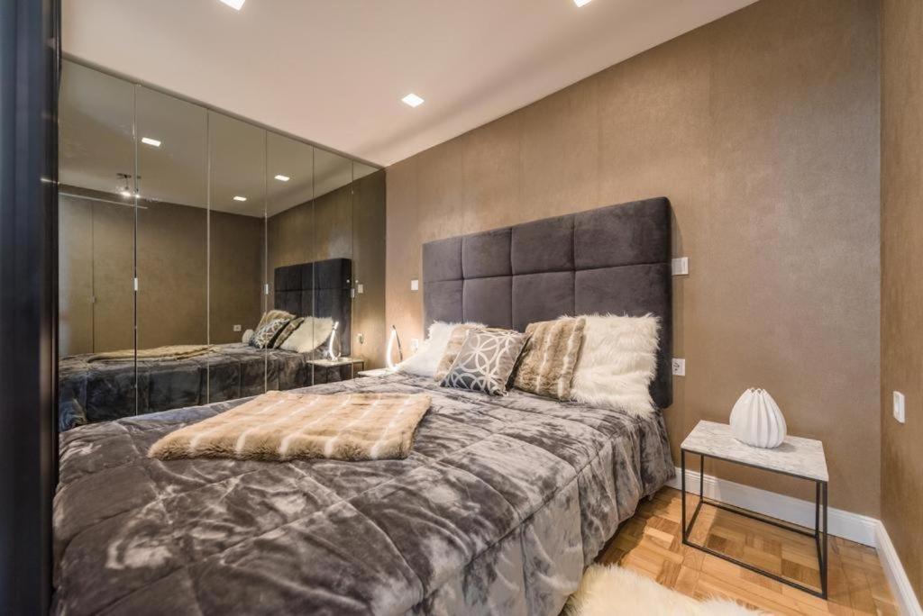 Apartment Andrassy With Free Parking *